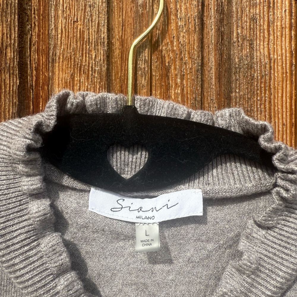 Sioni Gray Ruffled Knit Top - Picture 3 of 4